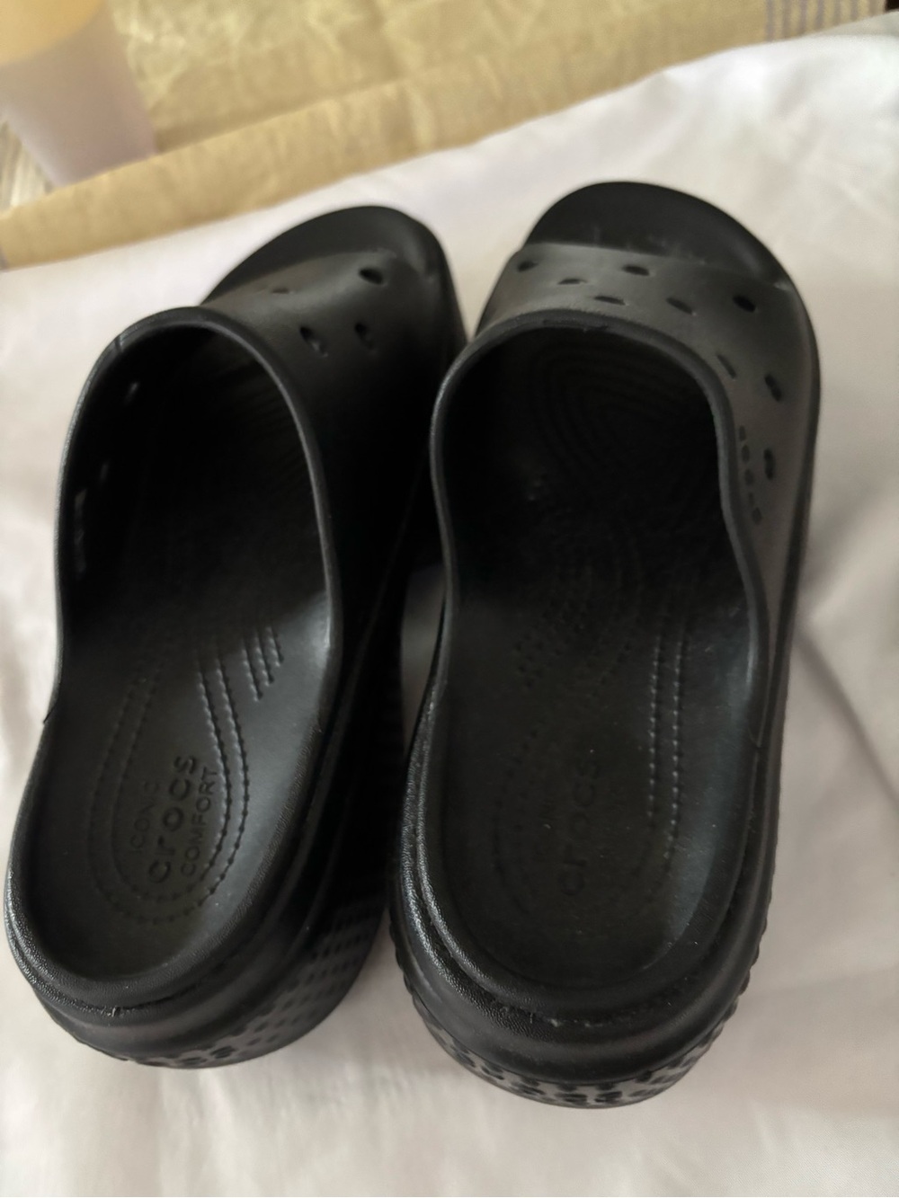 CROCS Black Slip-On Clog Mules